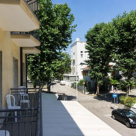 Hotel Londra Rimini Ngoại thất bức ảnh