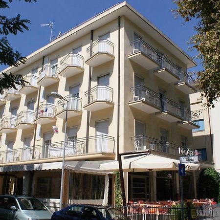 Hotel Londra Rimini Ngoại thất bức ảnh