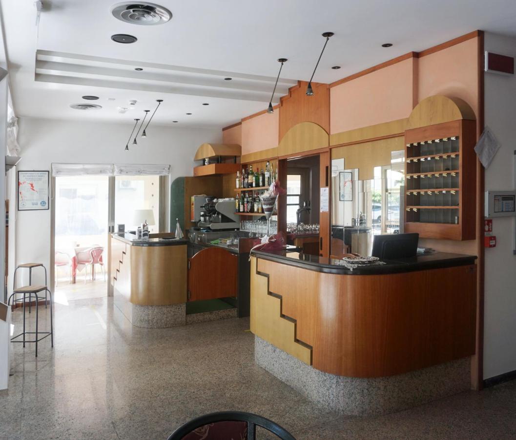 Hotel Londra Rimini Ngoại thất bức ảnh