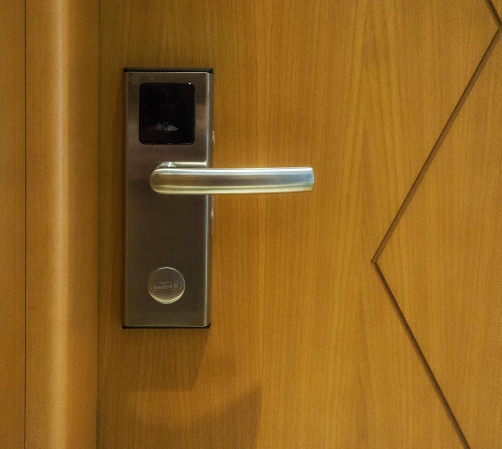 Hotel Londra Rimini Ngoại thất bức ảnh
